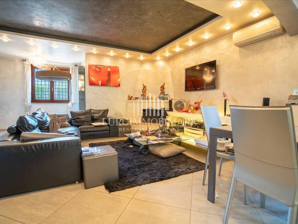 Appartamento a Castiglione del lago in Via Polverigi, 9 - Foto 2