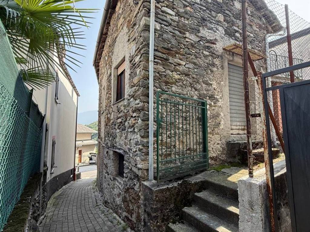 Casa indipendente a Chiavenna in Via Don Pietro Buzzetti, 144 - Foto 3