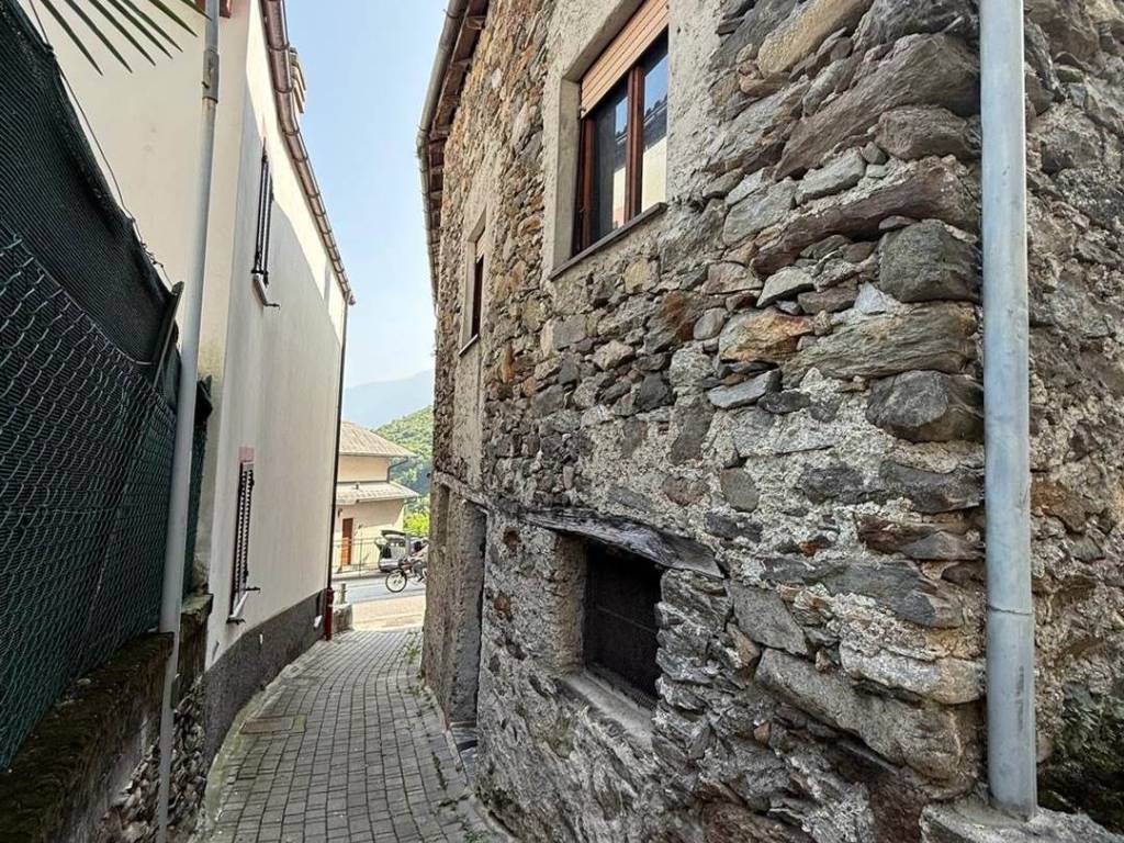 Casa indipendente a Chiavenna in Via Don Pietro Buzzetti, 144 - Foto 4