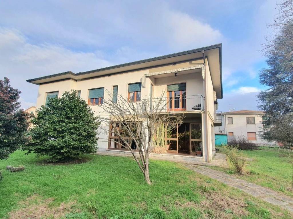 Villa a Lucca in Via Eugenio Passamonti, , 55100 - Foto 4