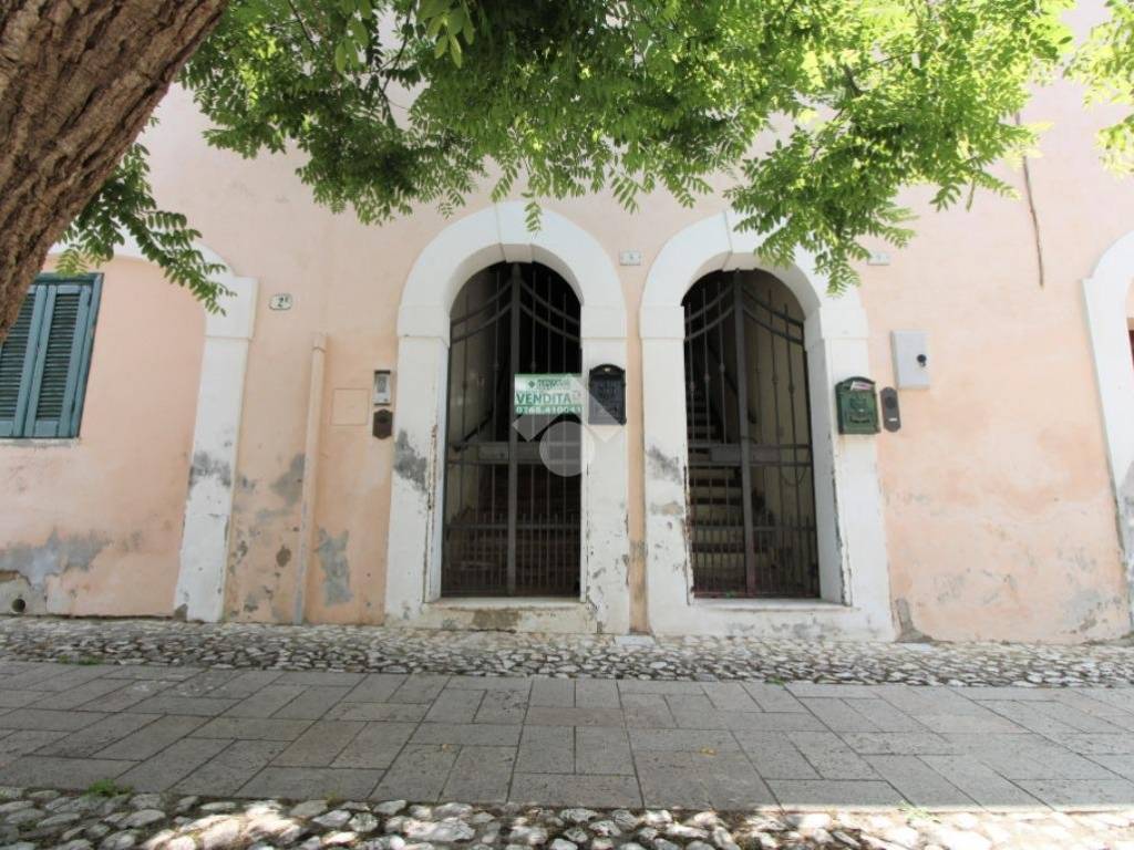 Appartamento a Poggio mirteto in PIAZZA GRANDE, 9 - Foto 2
