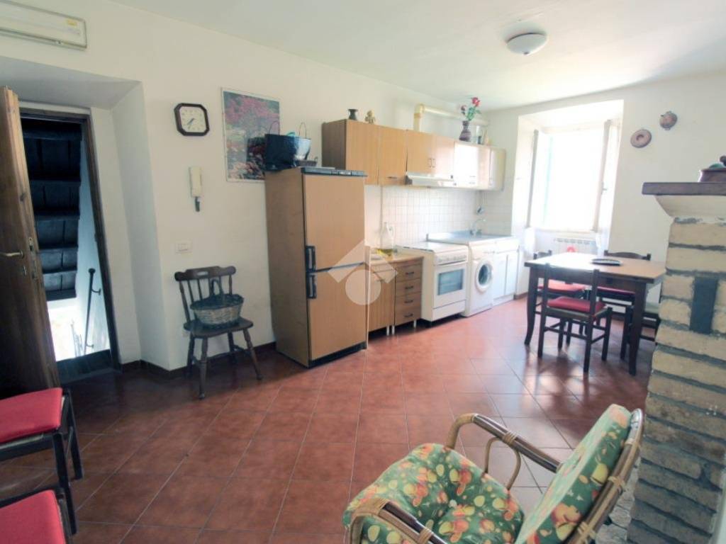 Appartamento a Poggio mirteto in PIAZZA GRANDE, 9 - Foto 3