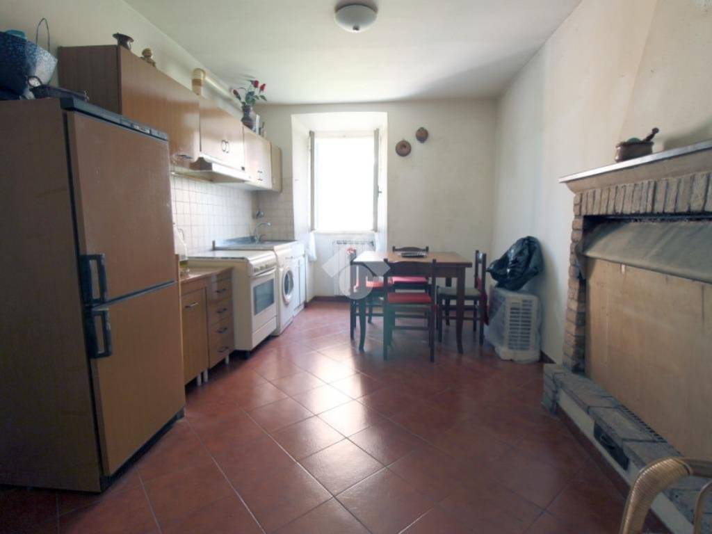 Appartamento a Poggio mirteto in PIAZZA GRANDE, 9 - Foto 4