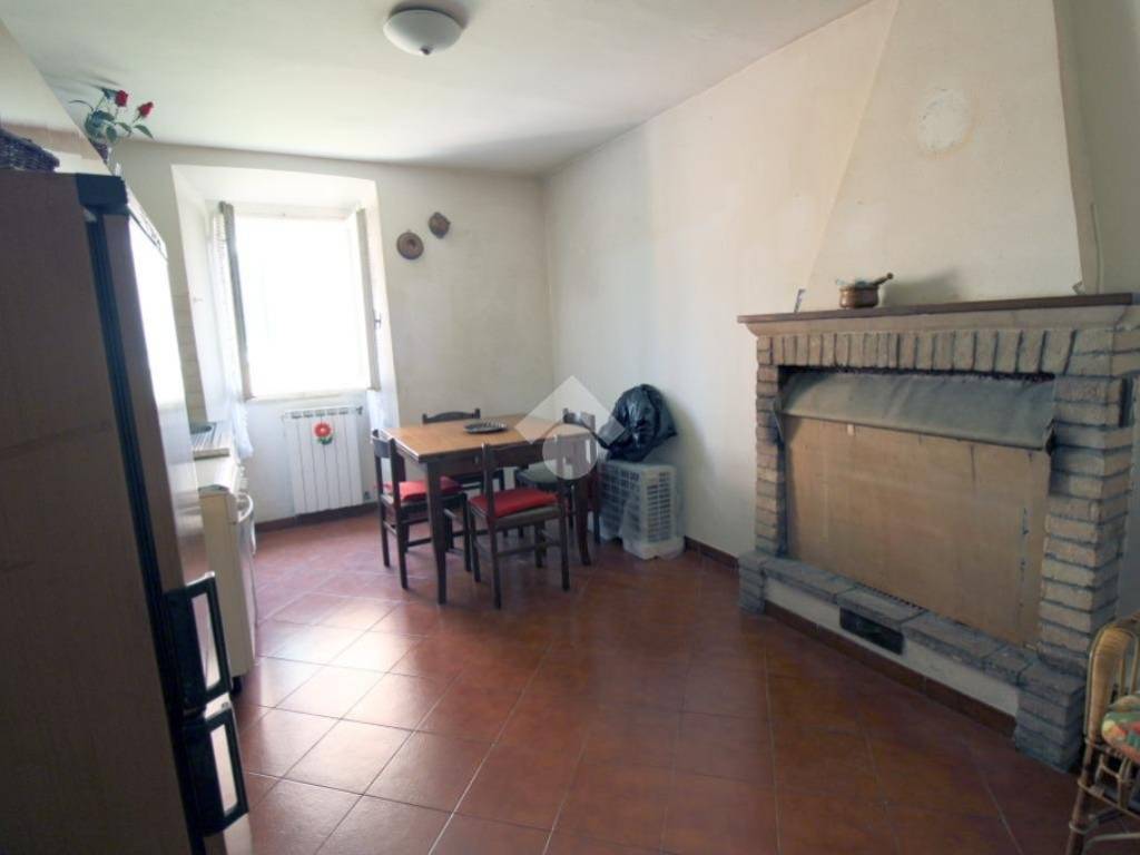 Appartamento a Poggio mirteto in PIAZZA GRANDE, 9 - Foto 5
