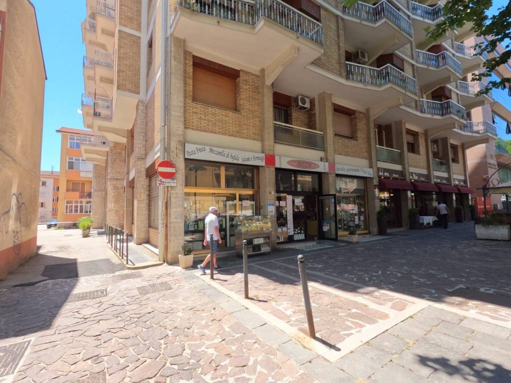 Appartamento a Avellino in Viale Italia - Foto 3