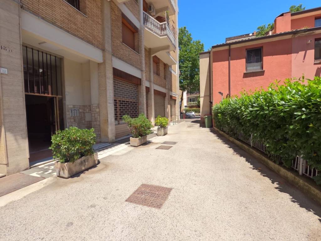 Appartamento a Avellino in Viale Italia - Foto 4