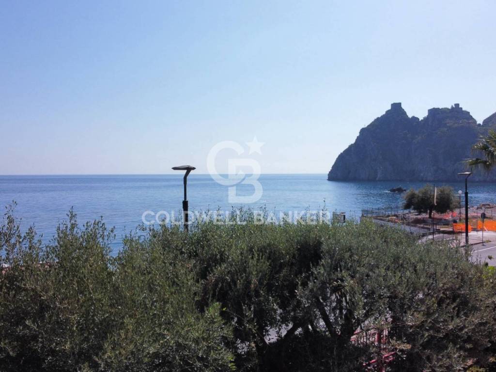 Appartamento a Sant'alessio siculo in via Torre - Foto 4