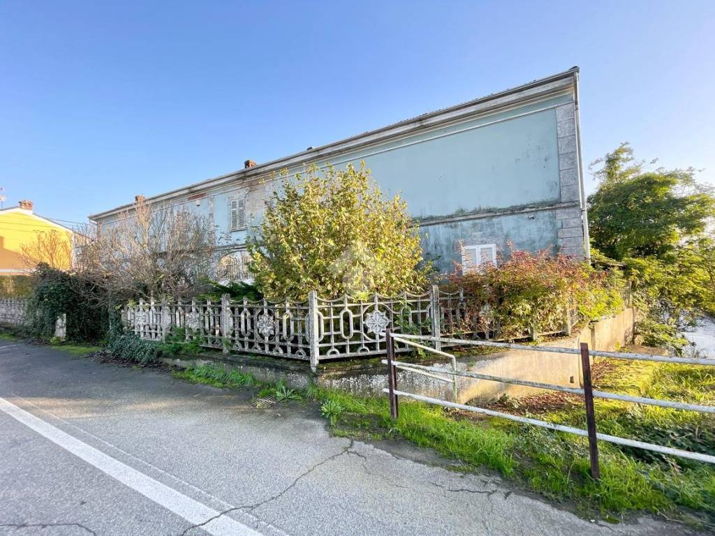 Casa indipendente a Crescentino in Strada San Genuario, 7 - Foto 4