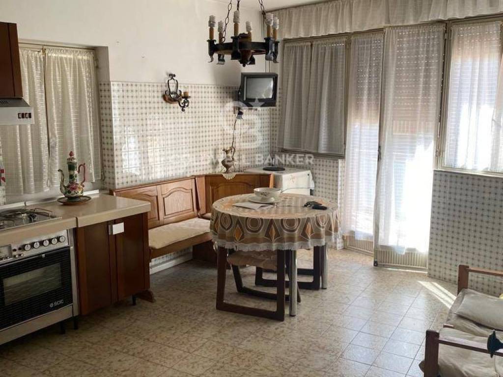 Appartamento a Catenanuova in via dei Caduti in guerra, 9 - Foto 5