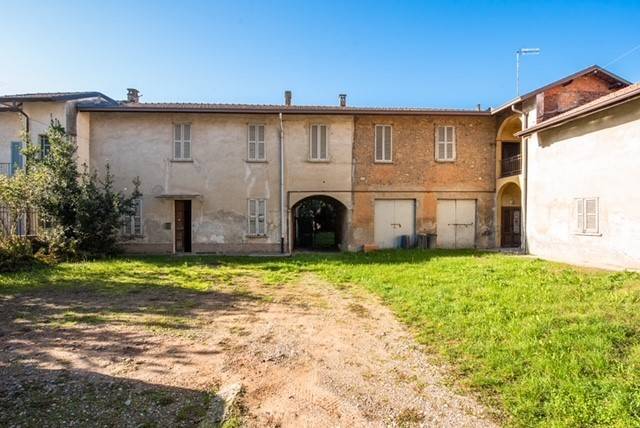 Palazzo / stabile a Tradate in Corso Ingegner Paolo Bernacchi, 34 - Foto 3