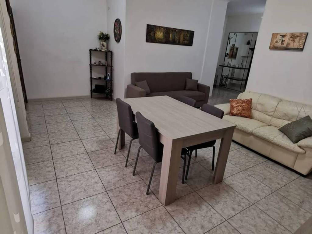Appartamento a Taranto in Via Emilia, 59 - Foto 3