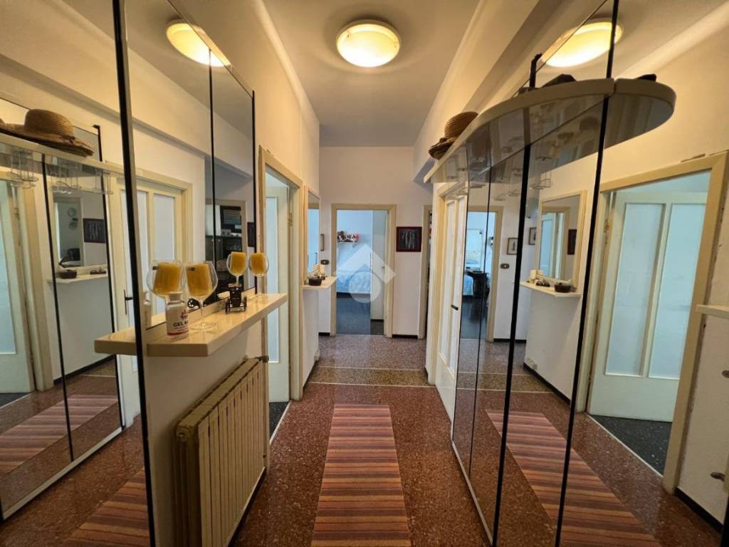 Appartamento a Albissola marina in Viale Faraggiana, 112 - Foto 3