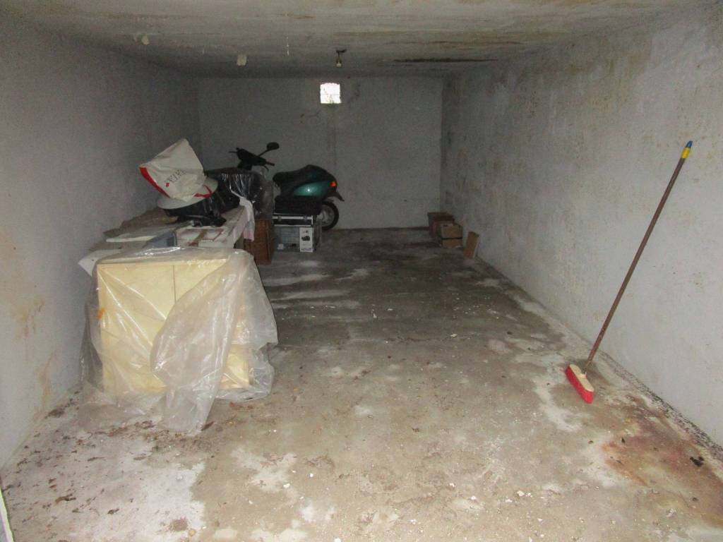 Box / garage a Statte in Viale dei Pini, 32 - Foto 3