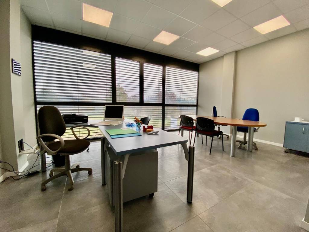Immobile a Cassina rizzardi in Via dell'Industria, 195 - Foto 2