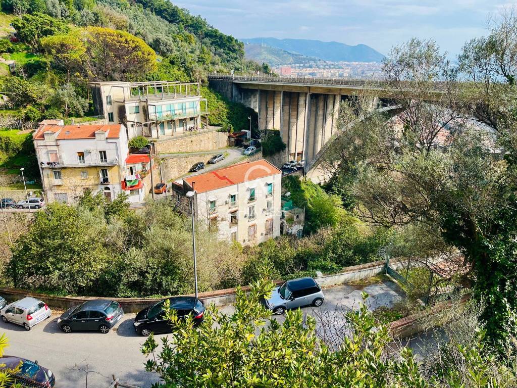Appartamento a Salerno in Via Giuseppe Paesano, 53 - Foto 2