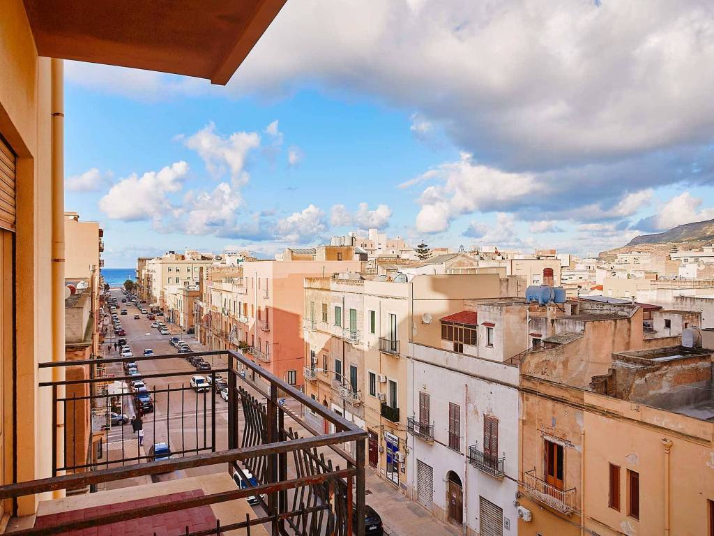 Appartamento a Trapani in Via Nicolò Riccio, 15 - Foto 2