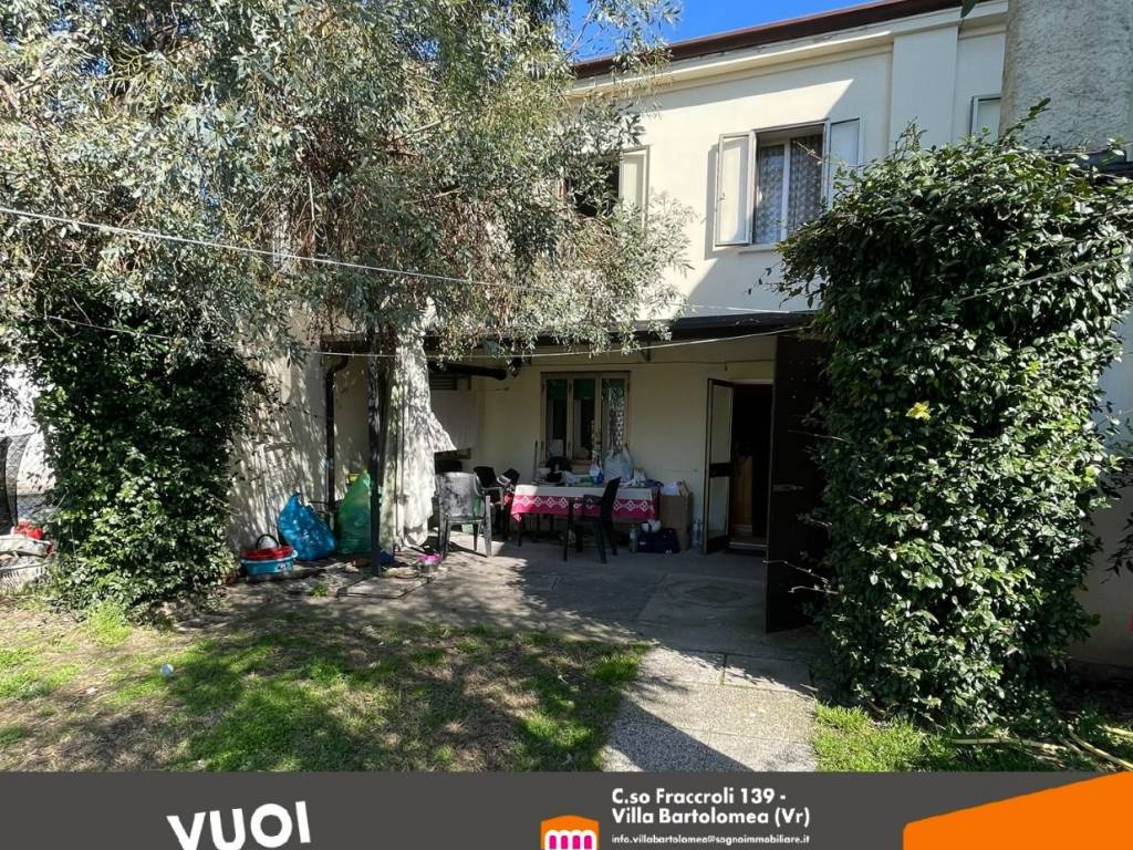 Villa a Legnago in Via Pier Domenico Frattini, 43 - Foto 2