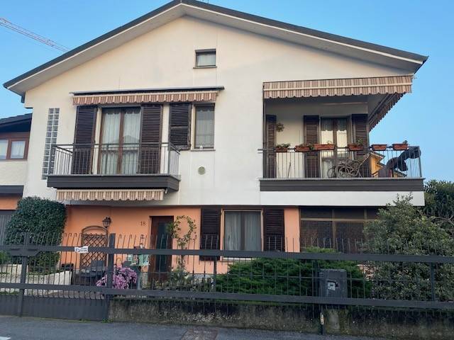 Villa a Lodi in Via Giovanni Pierluigi da Palestrina, 18 - Foto 2