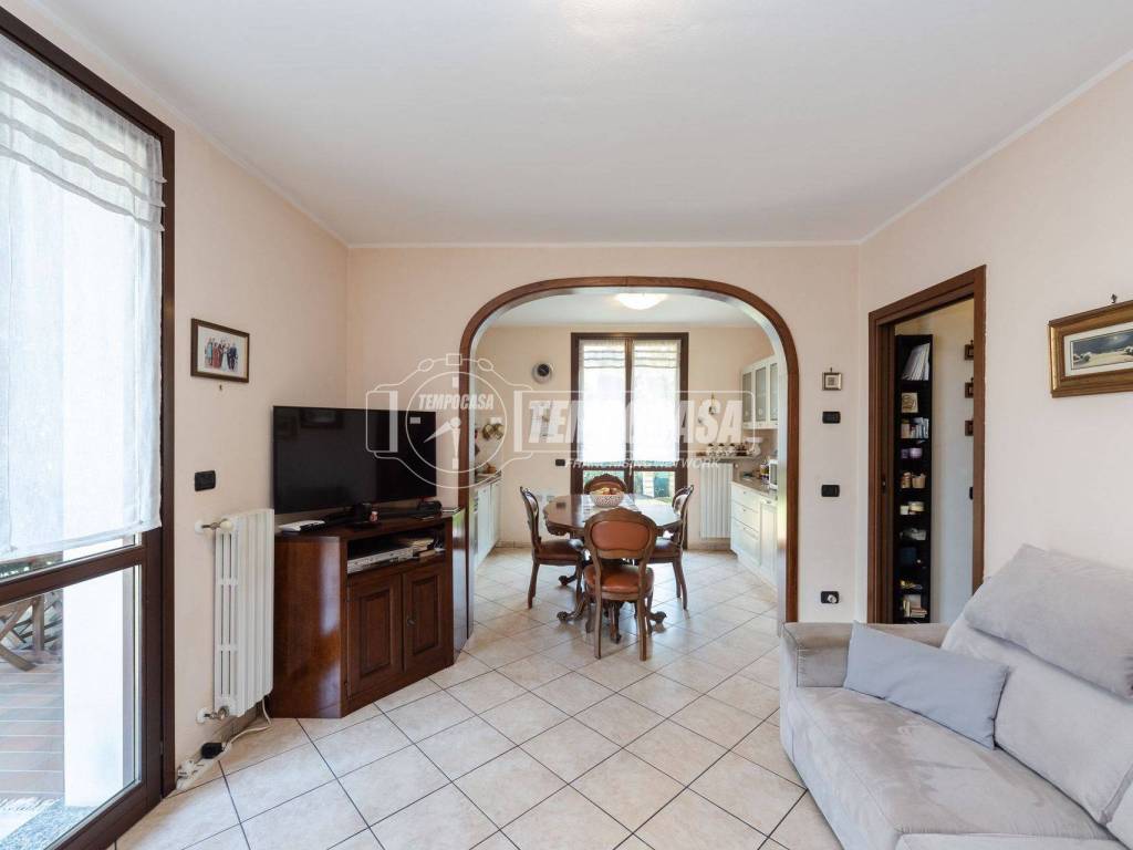 Villetta a schiera a Barzanò in Via Grandi 24/B - Foto 4