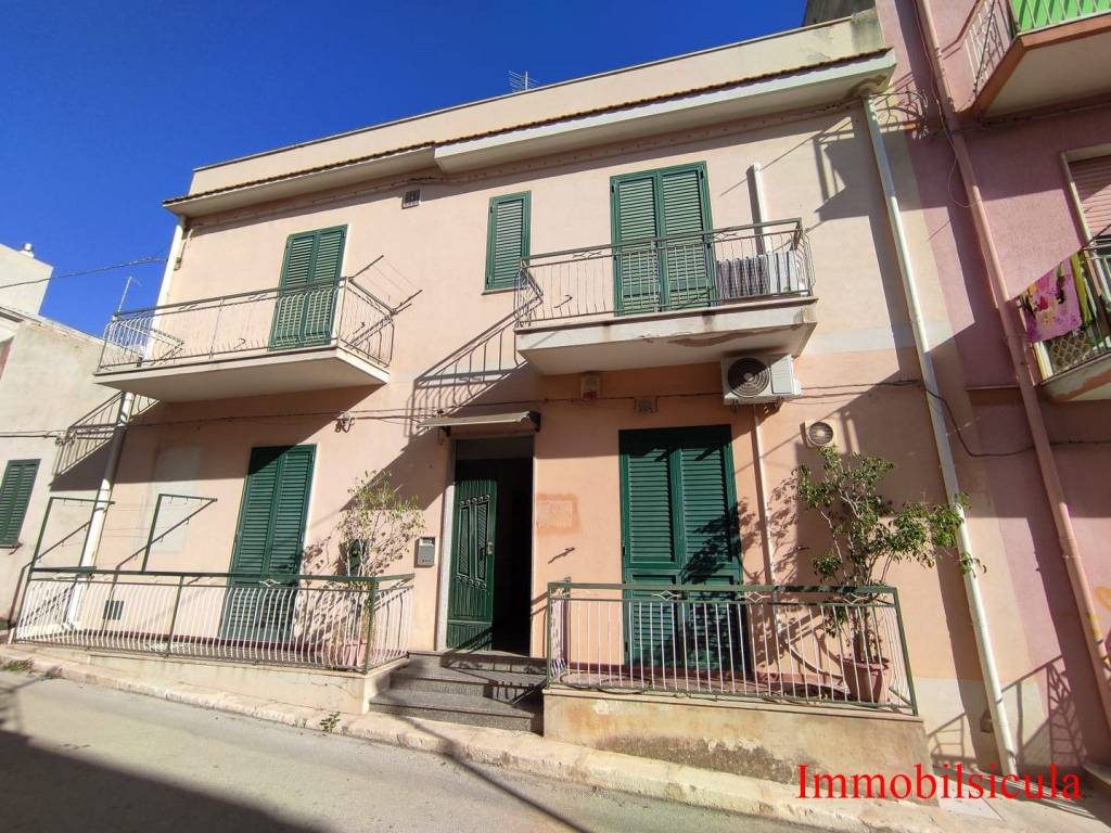 Casa indipendente a Ispica in Via Bartolomeo De Cristoforis - Foto 2
