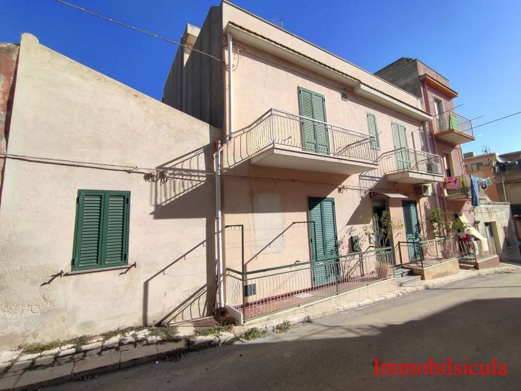 Casa indipendente a Ispica in Via Bartolomeo De Cristoforis - Foto 3