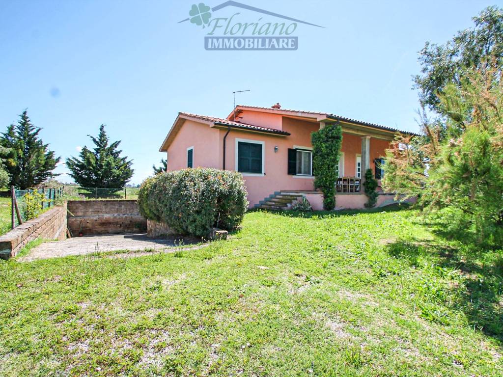 Villa a Montalto di castro in Località Poggio Cavallucciaro - Foto 2
