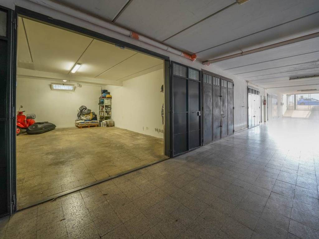 Box / garage a Palo del colle in Via Vittorio Nunziante - Foto 4