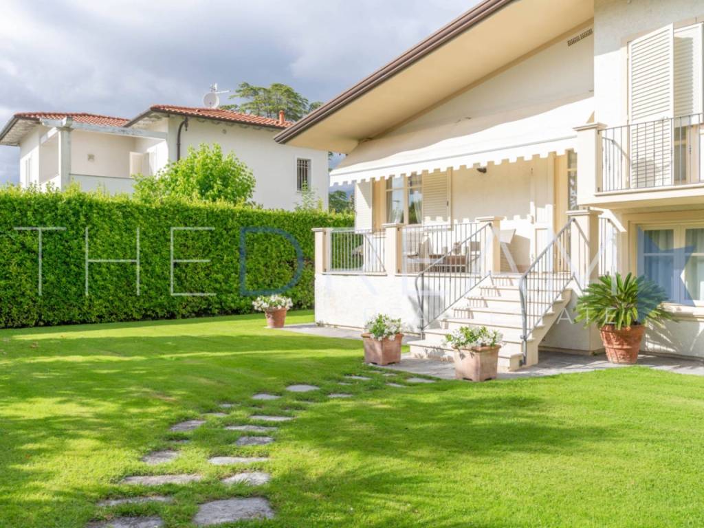 Villa a Forte dei marmi in Via dell'Acqua - Foto 2