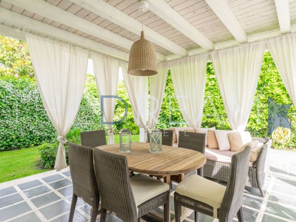 Villa a Forte dei marmi in Via dell'Acqua - Foto 4