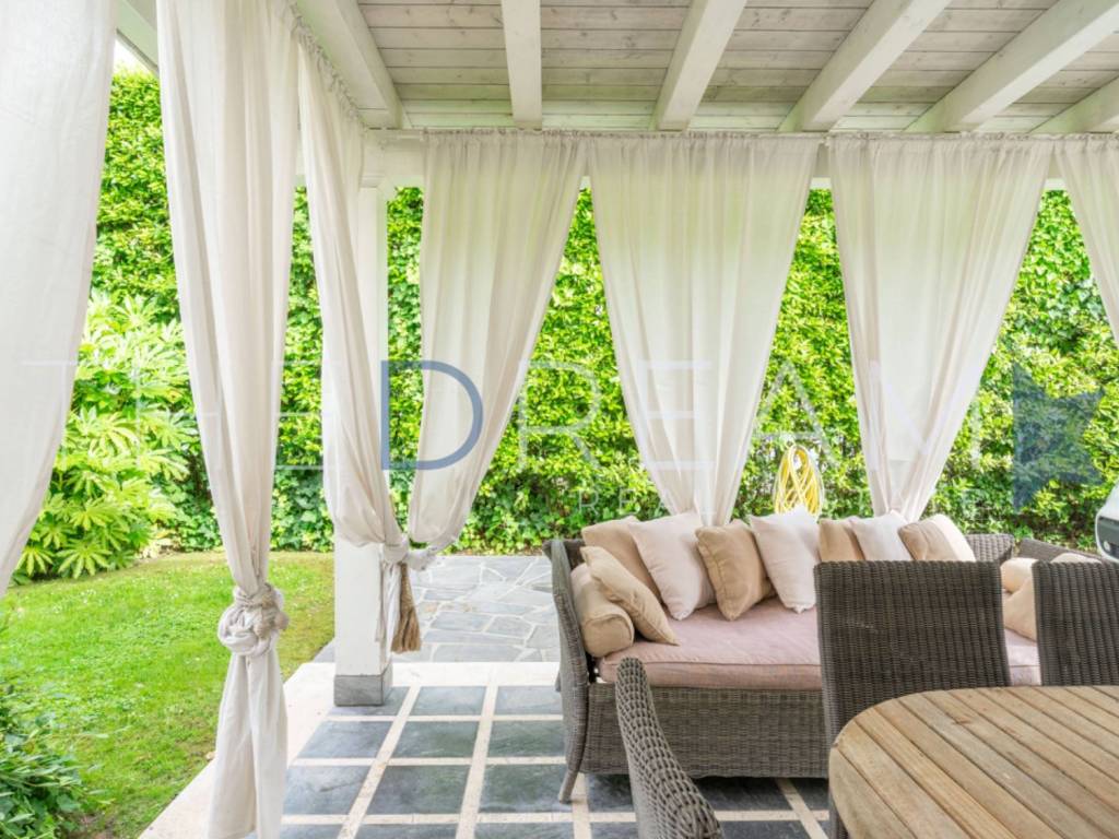 Villa a Forte dei marmi in Via dell'Acqua - Foto 5
