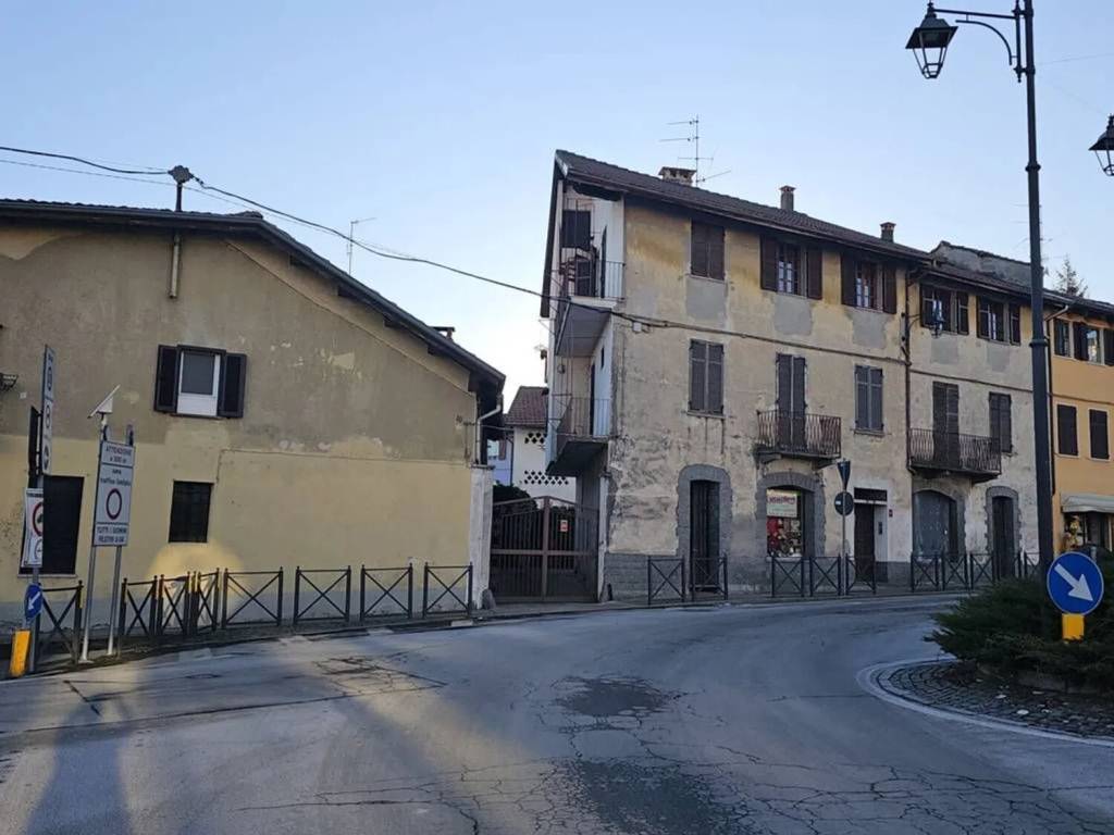 Palazzo / stabile a Occhieppo superiore in Piazza Vittorio Veneto - Foto 3