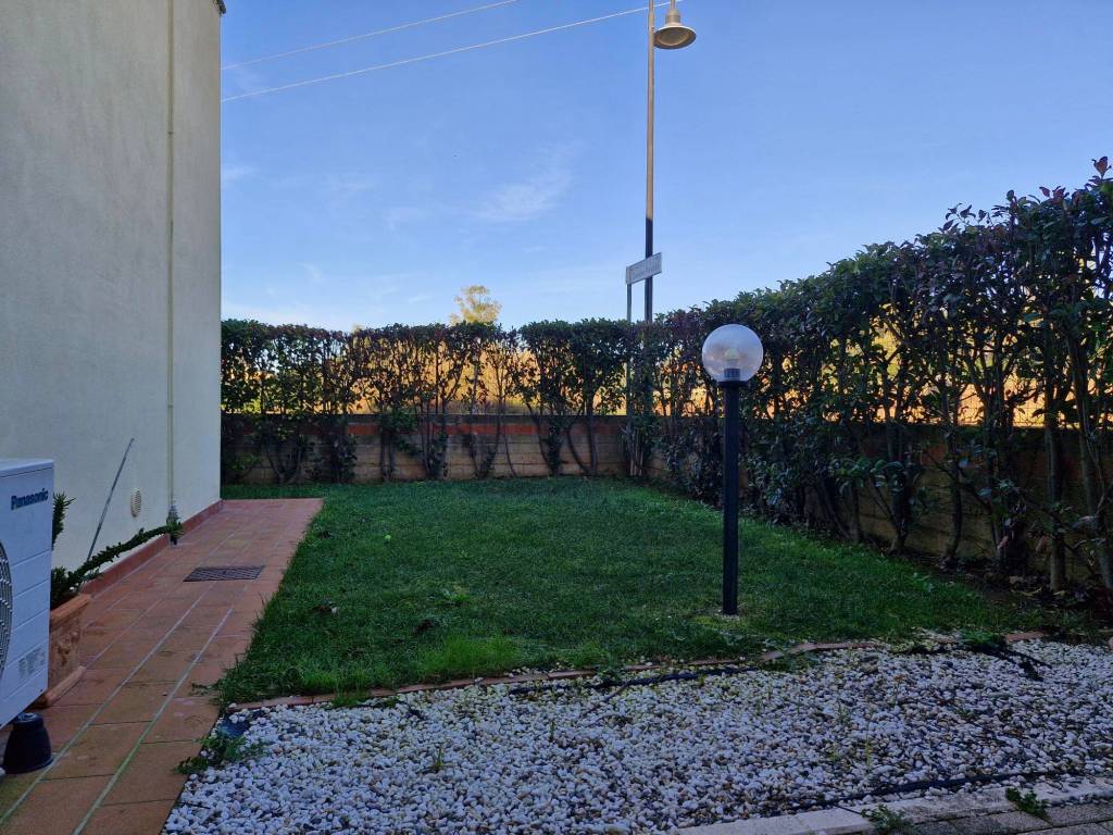Appartamento a Campiglia marittima in Via Cesare Pavese - Foto 4