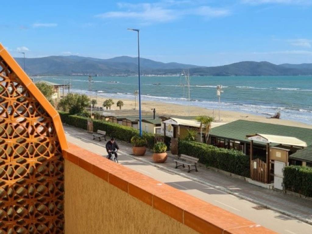 Appartamento a Follonica in Viale Italia, 138 - Foto 2