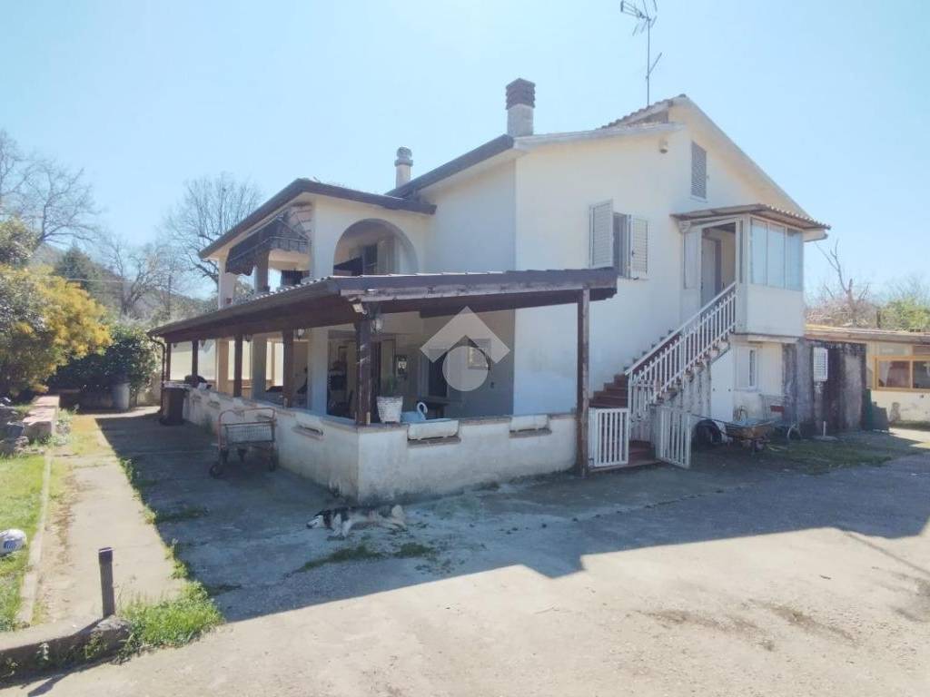 Casa indipendente a Cervaro in Via Tre Ponti, 2 - Foto 4