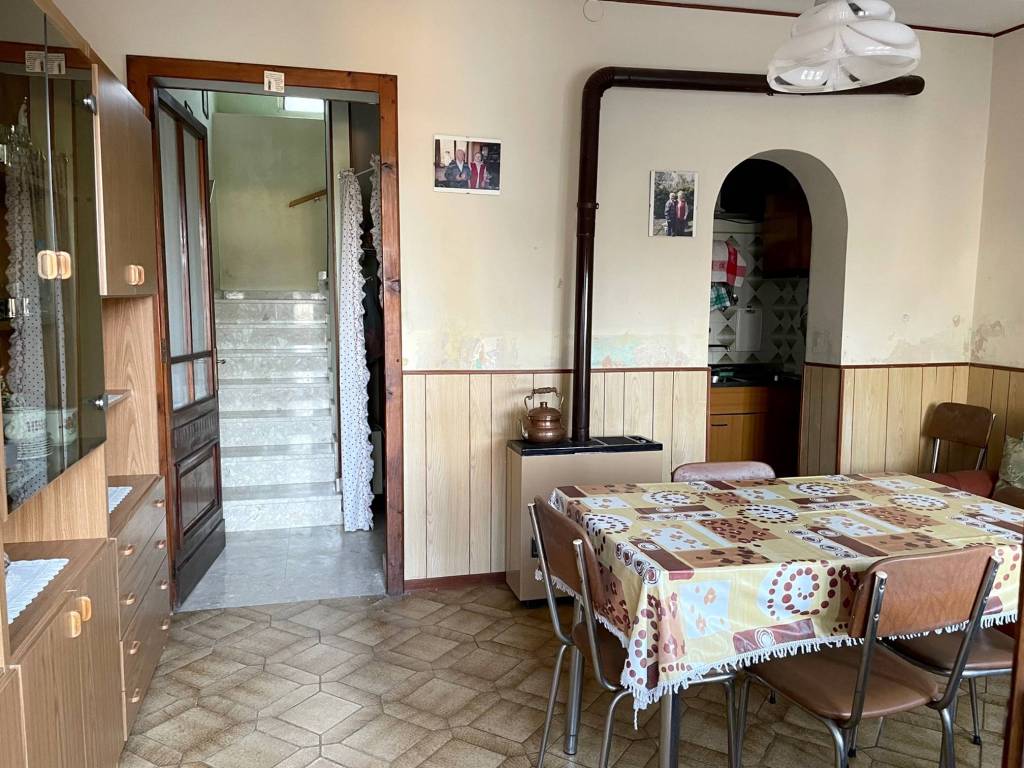 Casa indipendente a Valdilana in Frazione Ronco, 10 - Foto 2