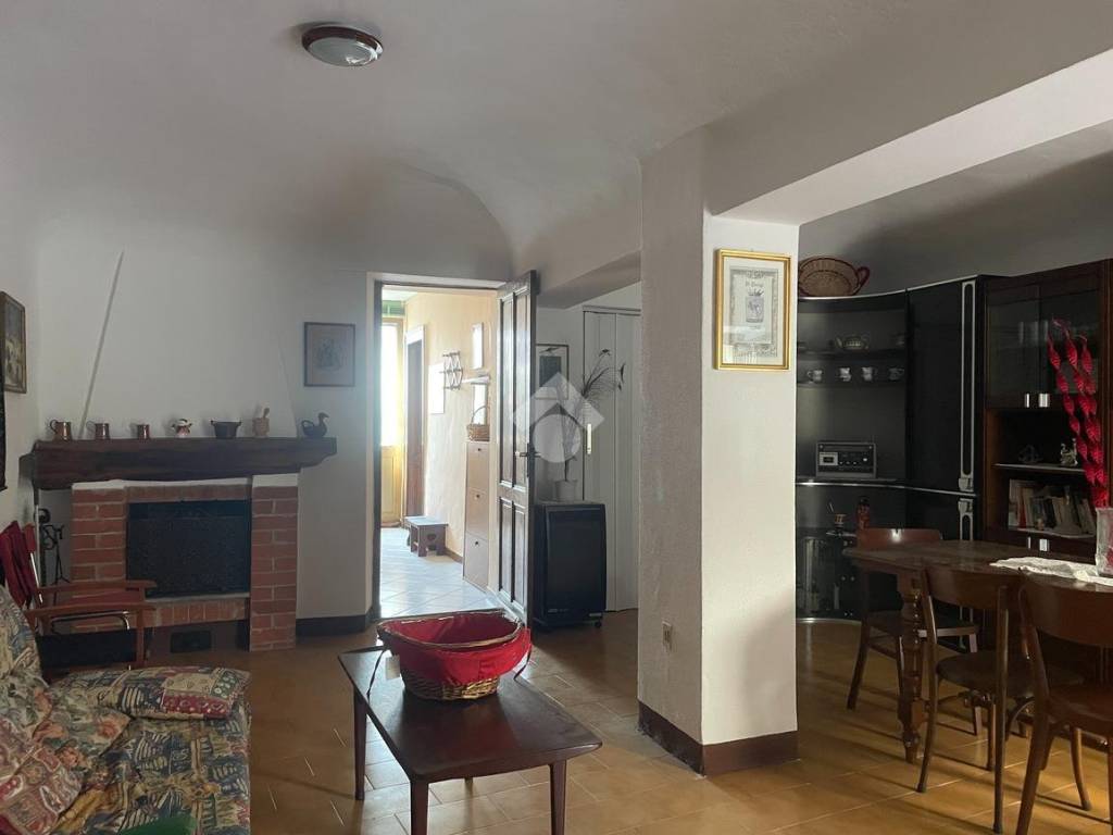 Casa indipendente a Vallanzengo in Frazione maglione, 22 - Foto 3