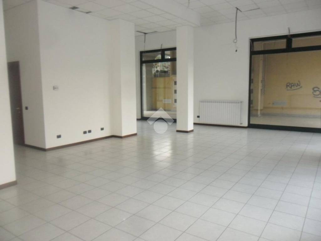 Appartamento a Cardano al campo in Via primo levi, 5 - Foto 3