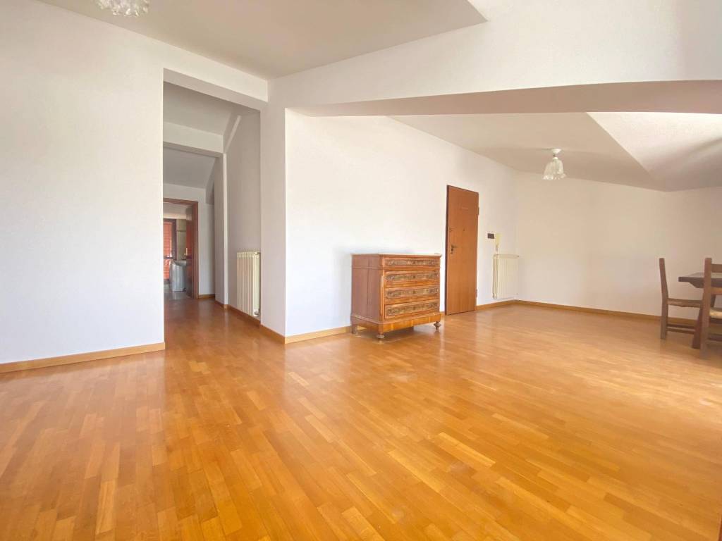 Attico / mansarda a Vetralla in Via Giacomo Puccini - Foto 4