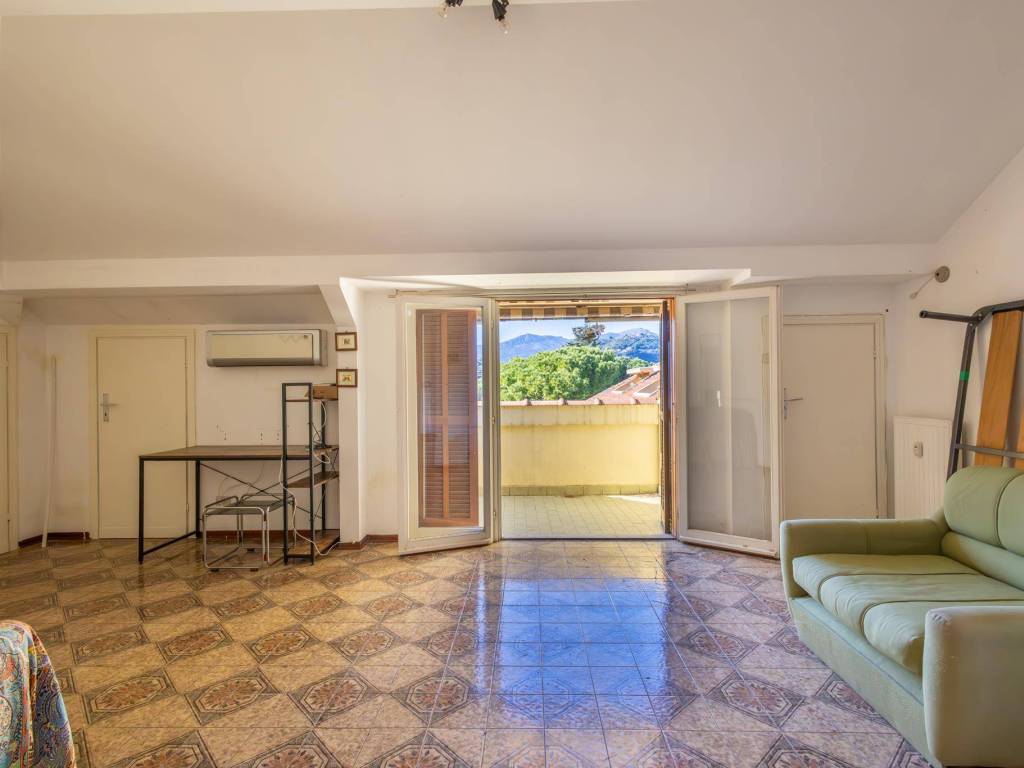 Appartamento a Bordighera in Via Giulio Cesare - Foto 4