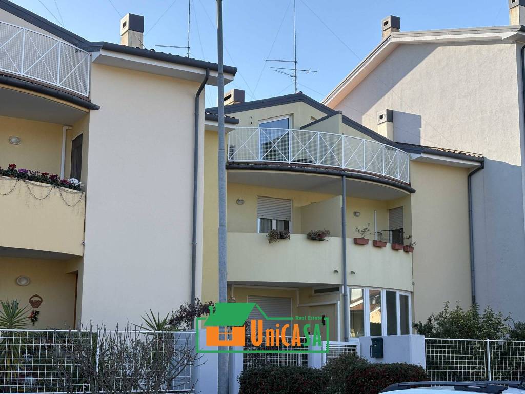 Villetta a schiera a Monfalcone in Via Cesare Augusto Colombo - Foto 5