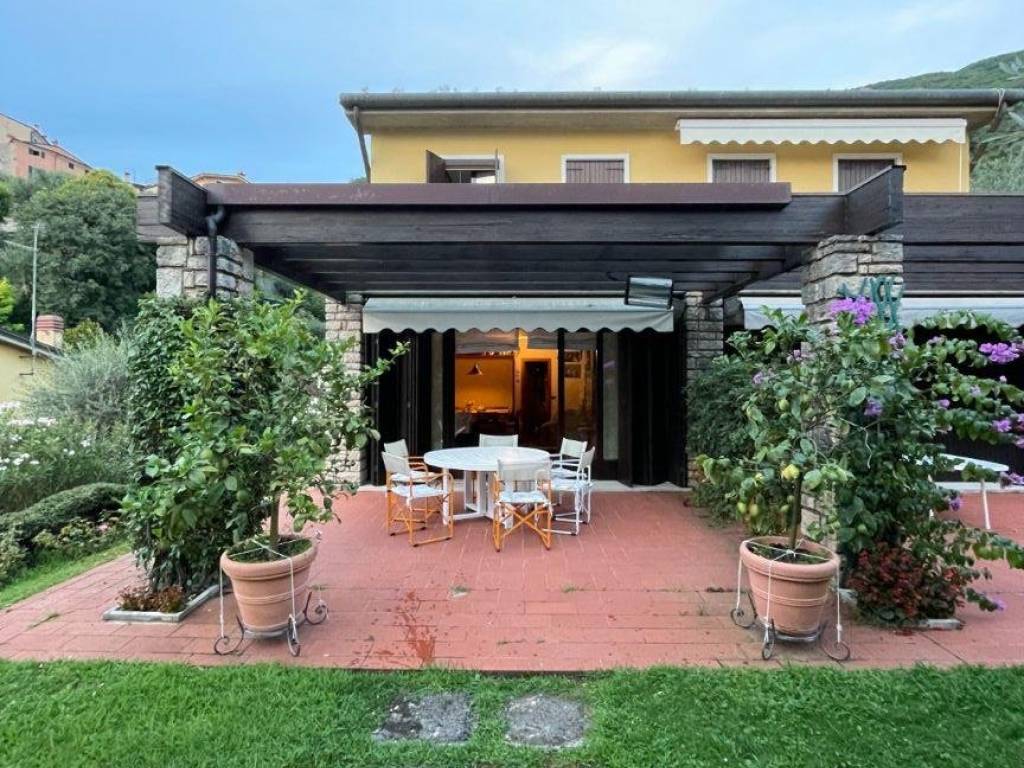 Villa a Torri del benaco in Via Pai di Sotto - Foto 2