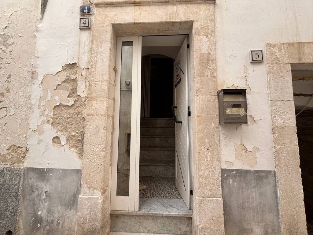 Casa indipendente a Martina franca in vico III PAOLO CHIARA - Foto 3