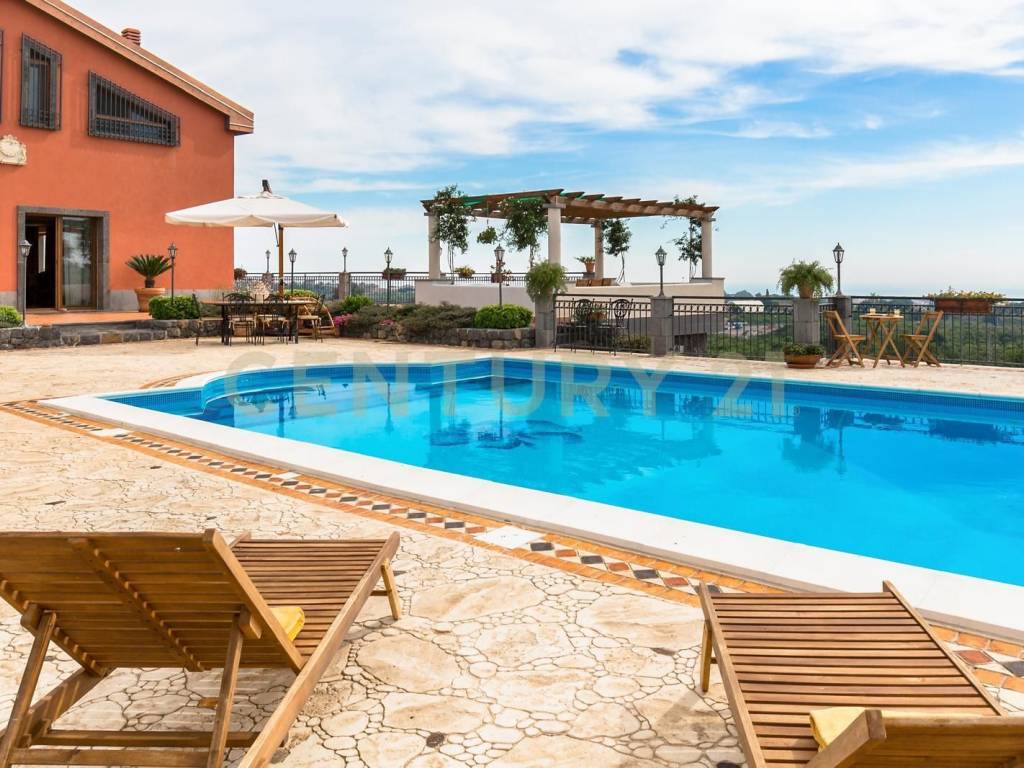 Villa a Aci catena in Via Brinzio, 20 - Foto 2