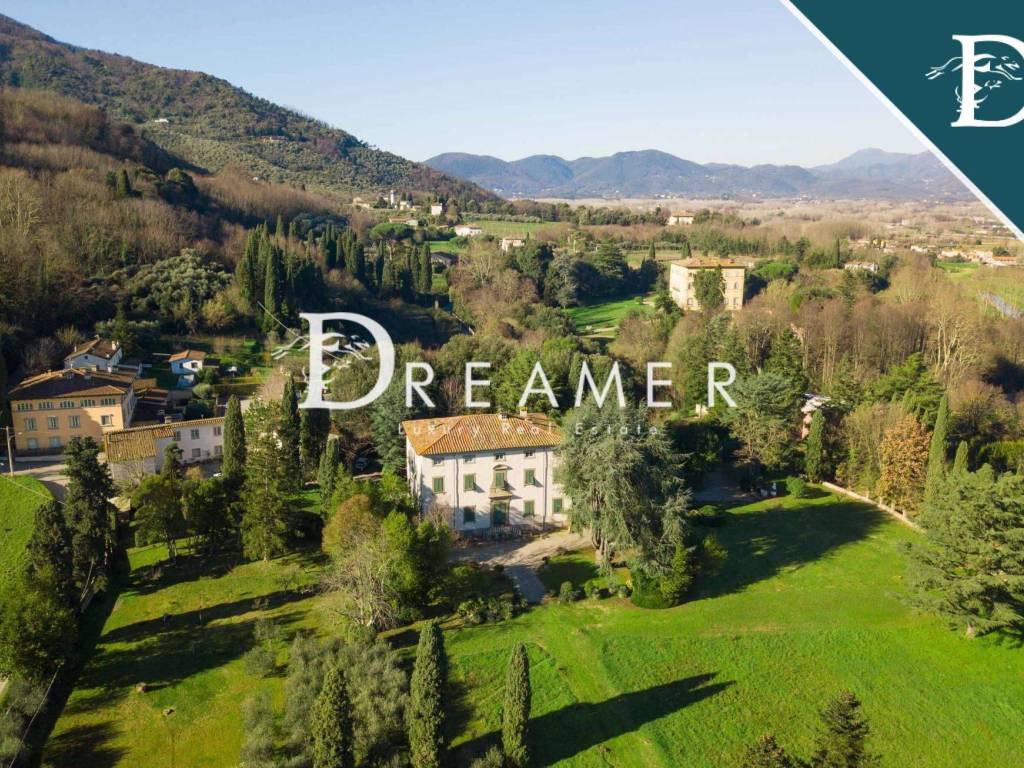 Villa a Lucca in VIA DEL CASTELLACCIO, 100 - Foto 2