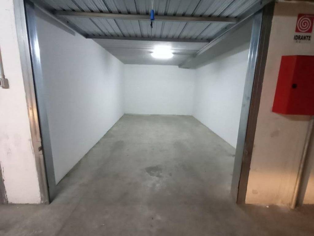 Box / garage a Nocera inferiore in Via Domenico Rea - Foto 3