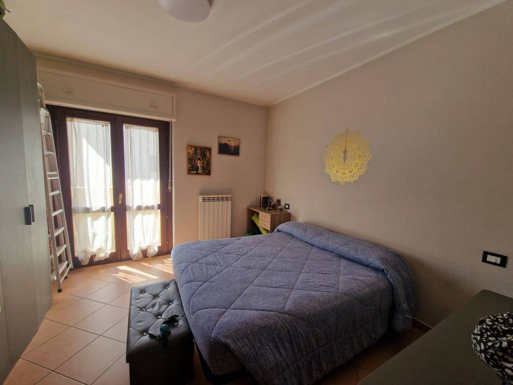 Appartamento a Crotone in Via Principato di Monaco, 3 - Foto 2