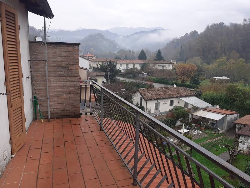 Casa indipendente a Barga in Via Provinciale - Foto 2