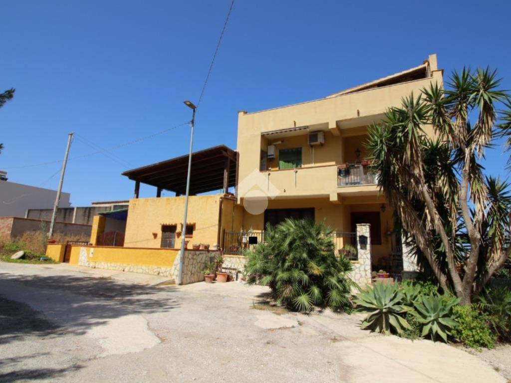 Villa a Erice in Via S. Cusumano, 62 - Foto 2