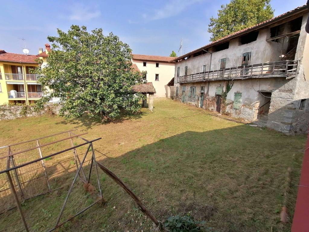 Villa a Oggiono in Via Piave, 8 - Foto 4