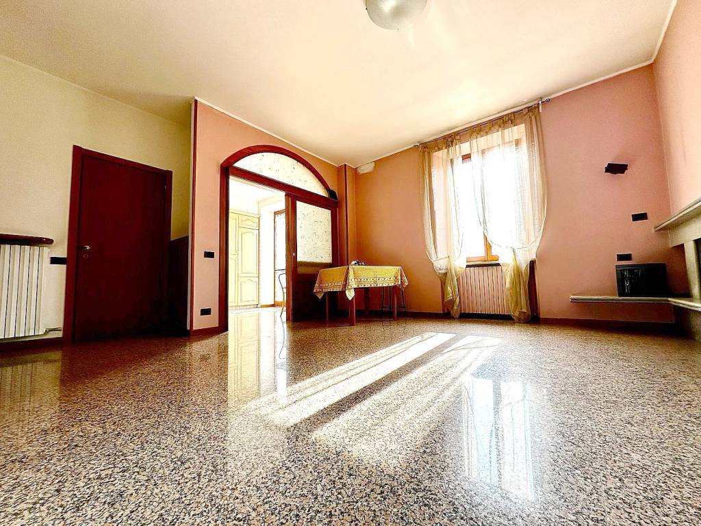 Appartamento a Oggiono in Via per Molteno - Foto 3